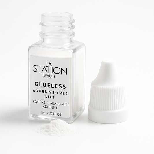 Poudre Adhésive Épaississante – Technique Glueless Lashlift